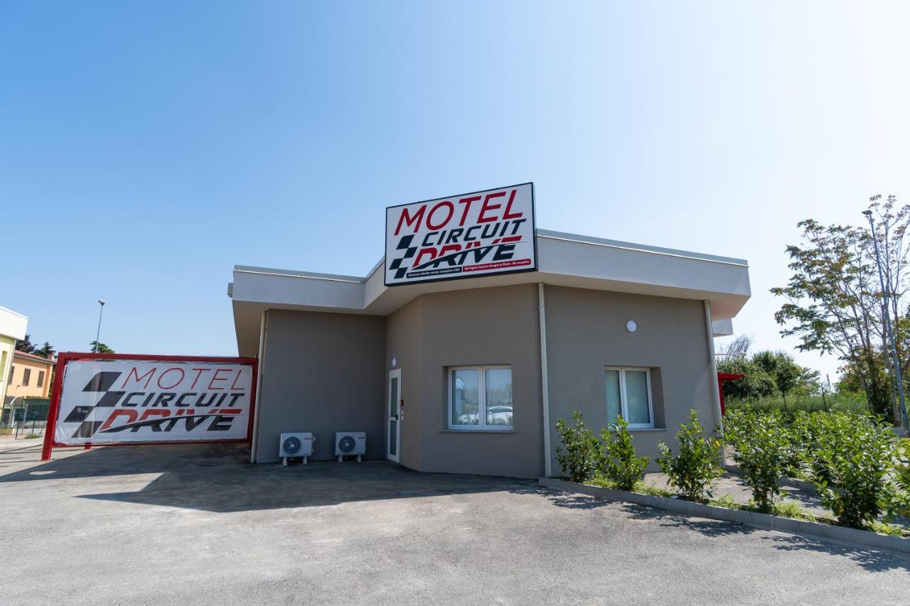 Motel Circuit Drive Cingia De' Botti Luaran gambar